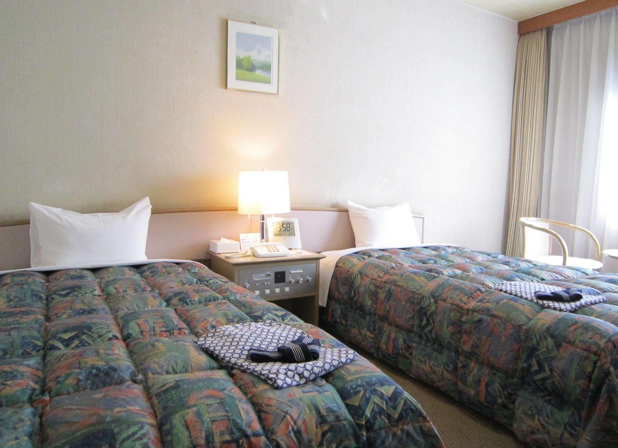 Hotel Rubura Ohzan Nagoya Bagian luar foto